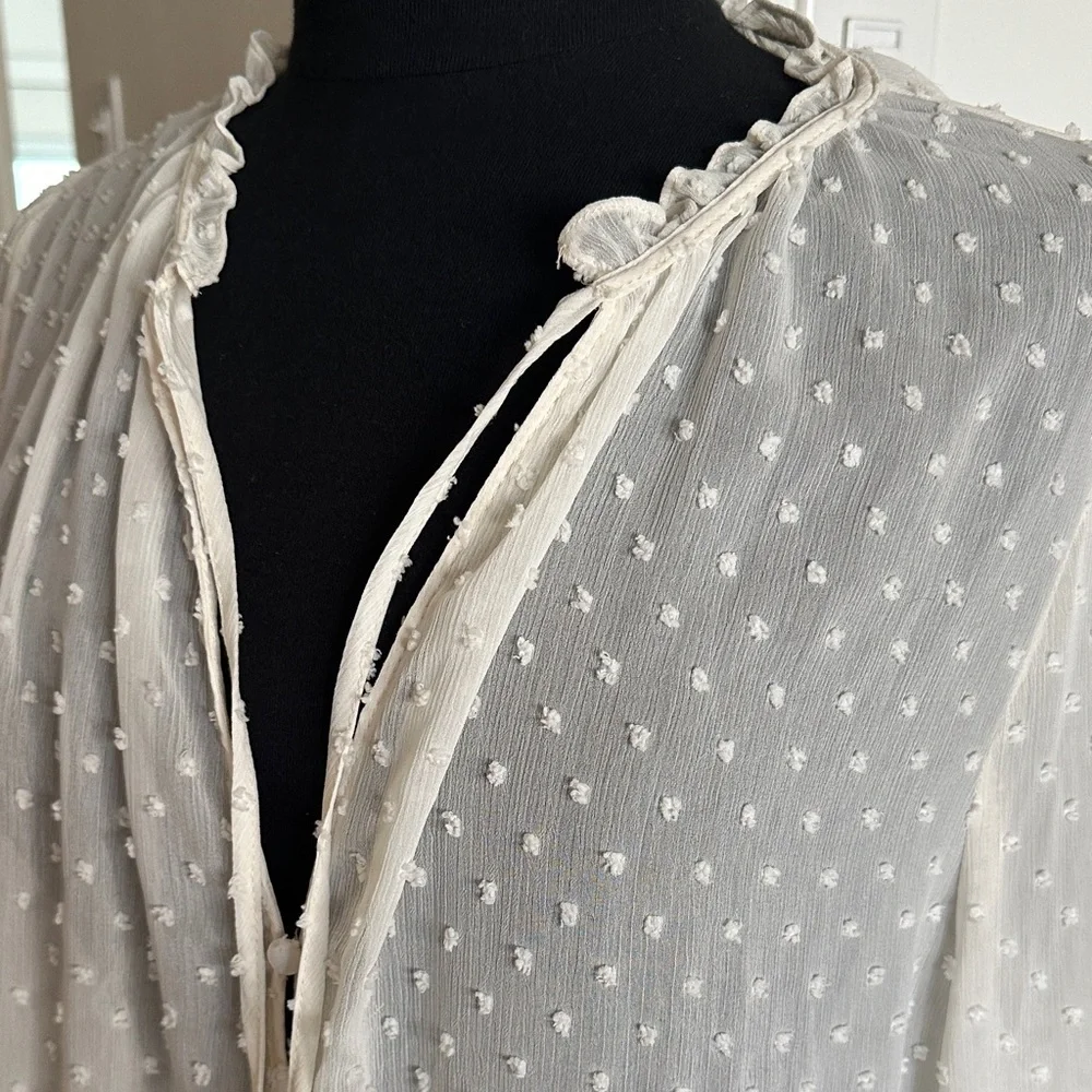 Zara Elegant Cream Dot Blouse - Size XL - Picture 5 of 12